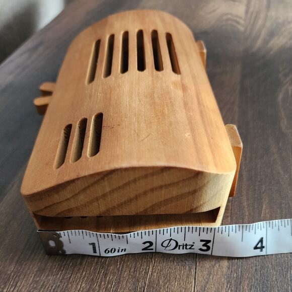 Wooden Retro Television Hands Free Cellphone Holder - Picture 6 of 6